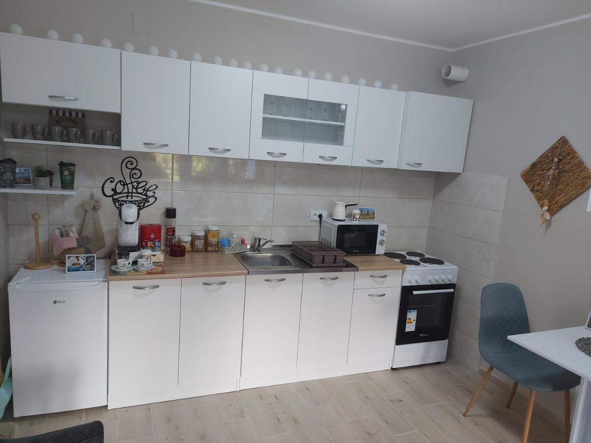 # Espresso 2 Apartman Sa Garazom Sremska Mitrovica Exterior foto